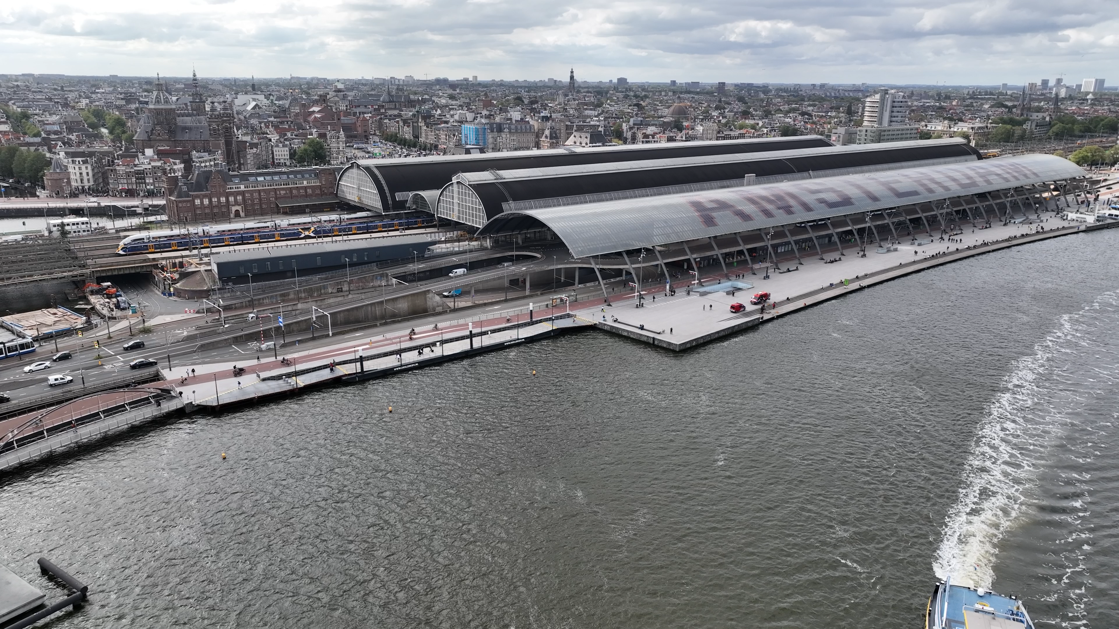 How will Amsterdam become a fully circular economy by 2050?